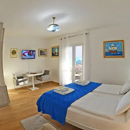 Nika Family - Comfort With Balcony And Sea View A4